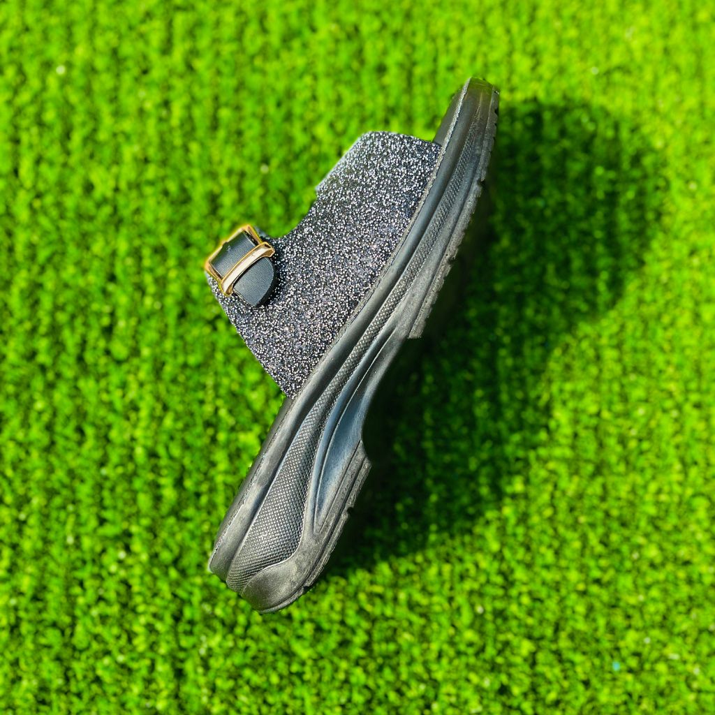 Sparkle Strap Comfort Slip-On Slippers – Stylish Women’s Casual Footwear
